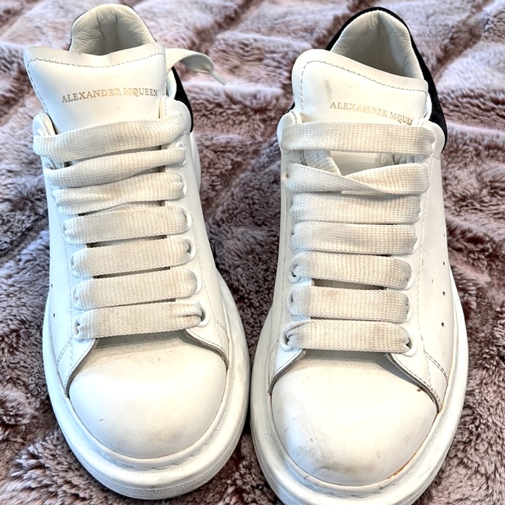 Alexander McQueen Women's Oversized Leather Sneaker. White/black